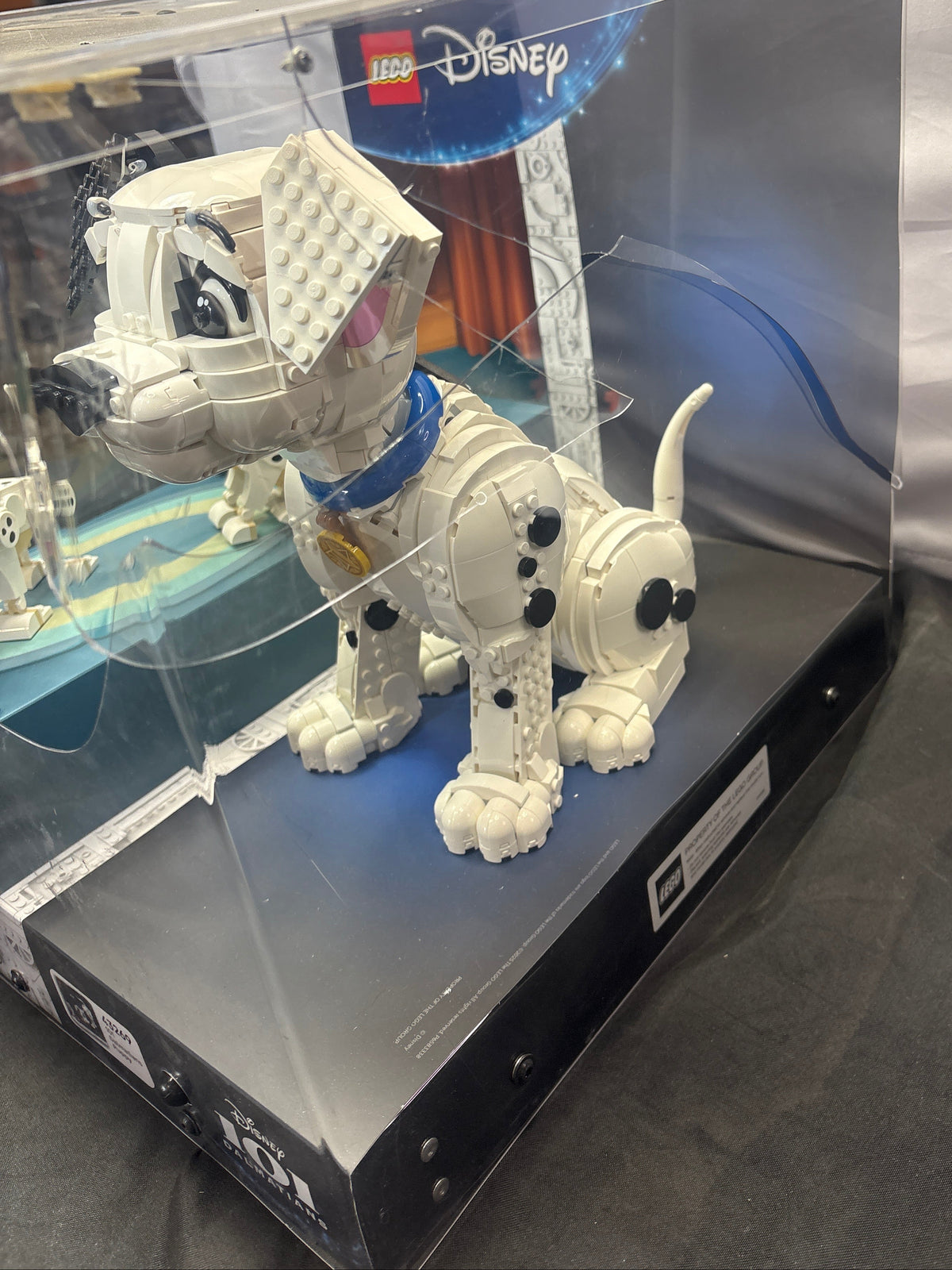 LEGO Disney 101 Dalmatians 43271 43269 Lighted Store Display *Damaged