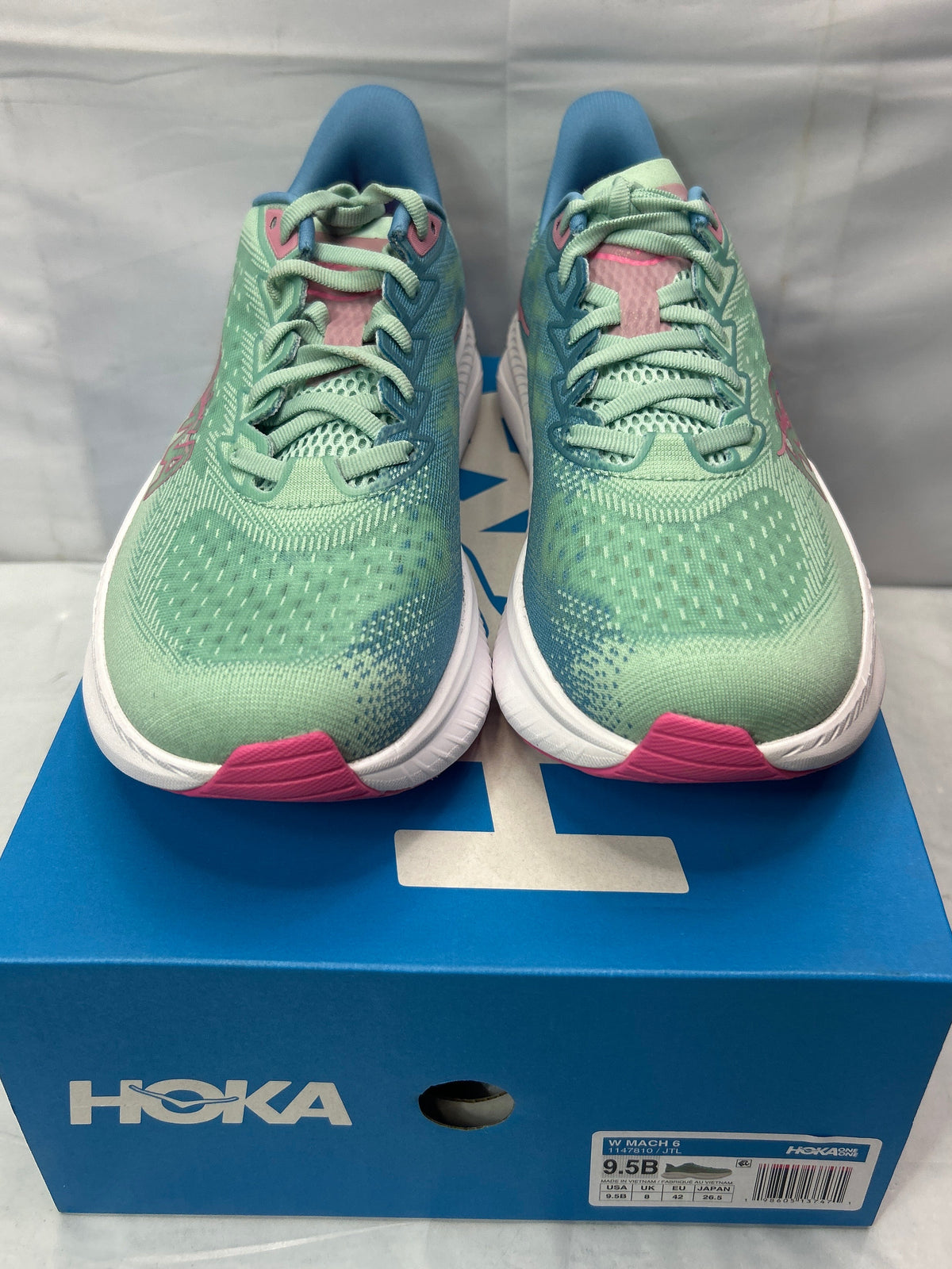 HOKA Women’s Mach 6 JTL Size 9.5B *New