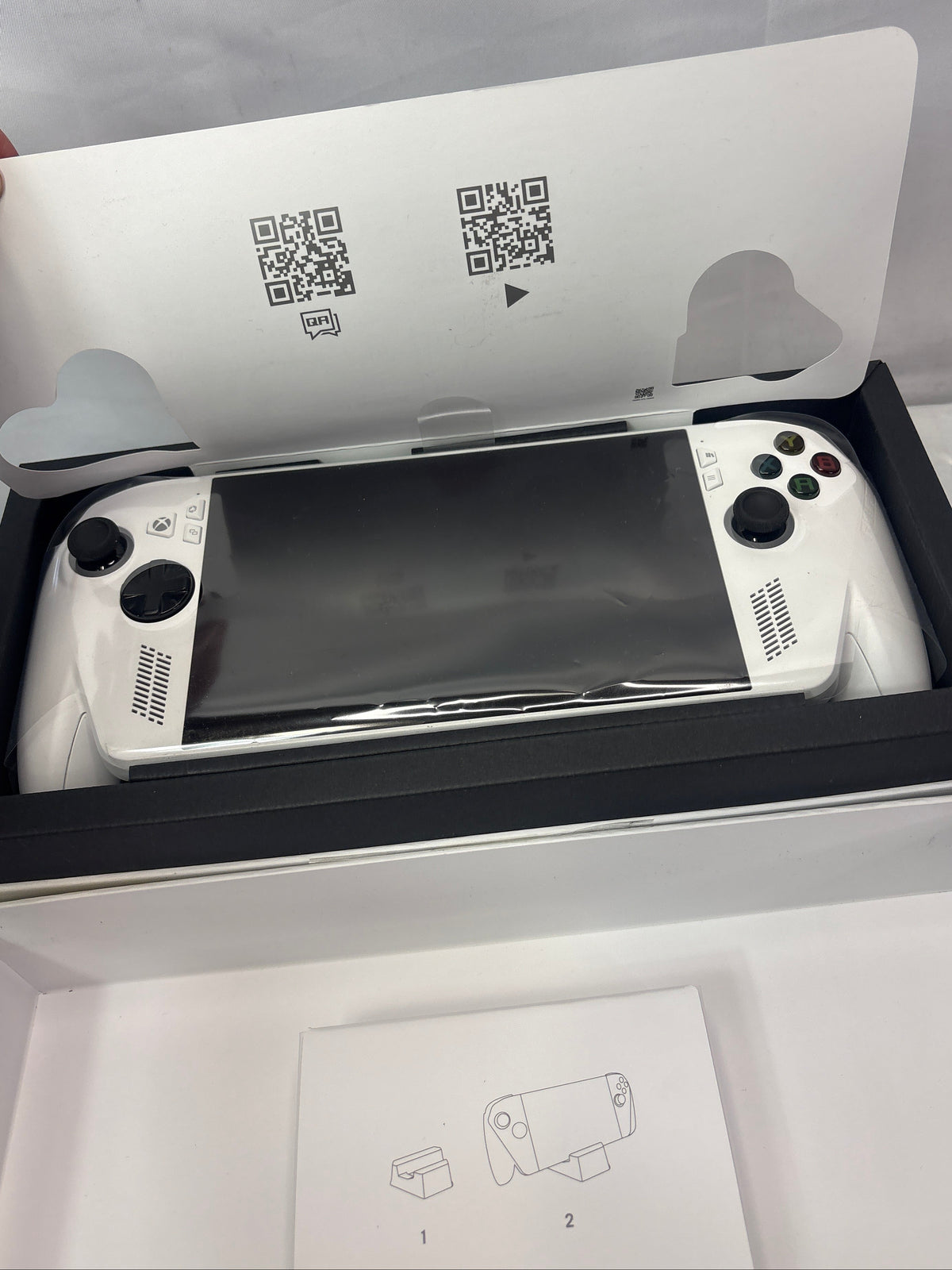 ASUS ROG Xbox Ally 7-in Touchscreen Gaming Handheld 512GB SSD - White *Pre-owned