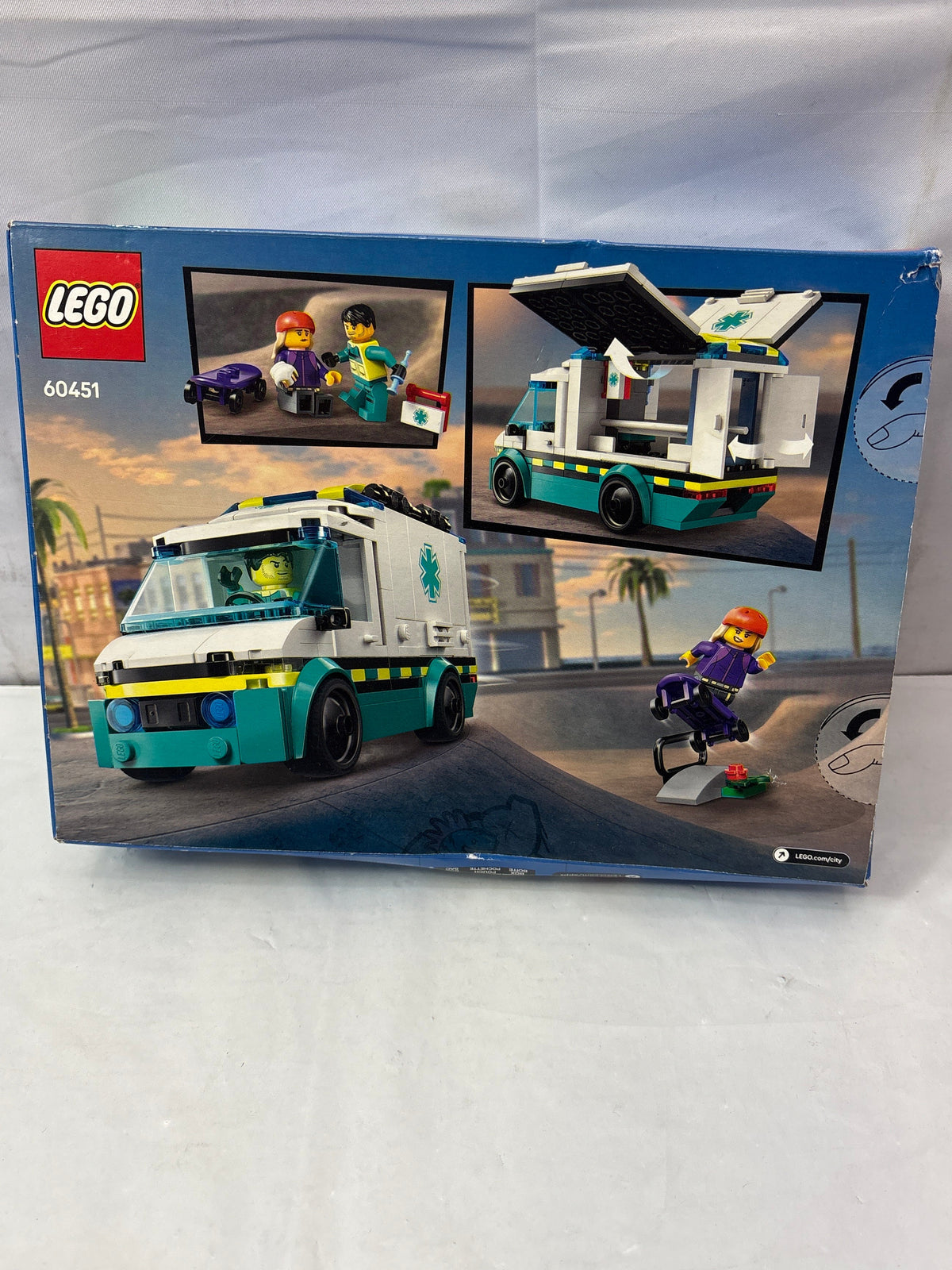 LEGO City Emergency Ambulance Building Toy with 2 Minifigures 60451 *New, Damaged Box