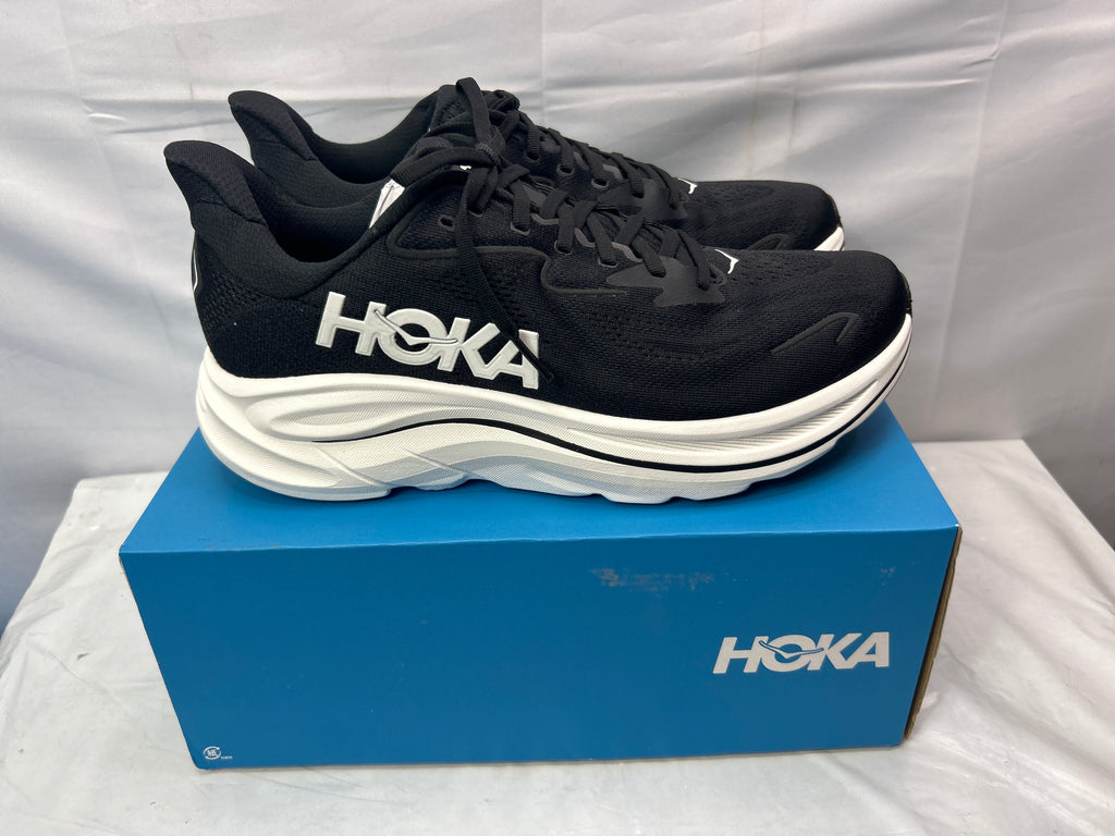 HOKA Men’s Clifton 10 BWHT Size 10.5D *New