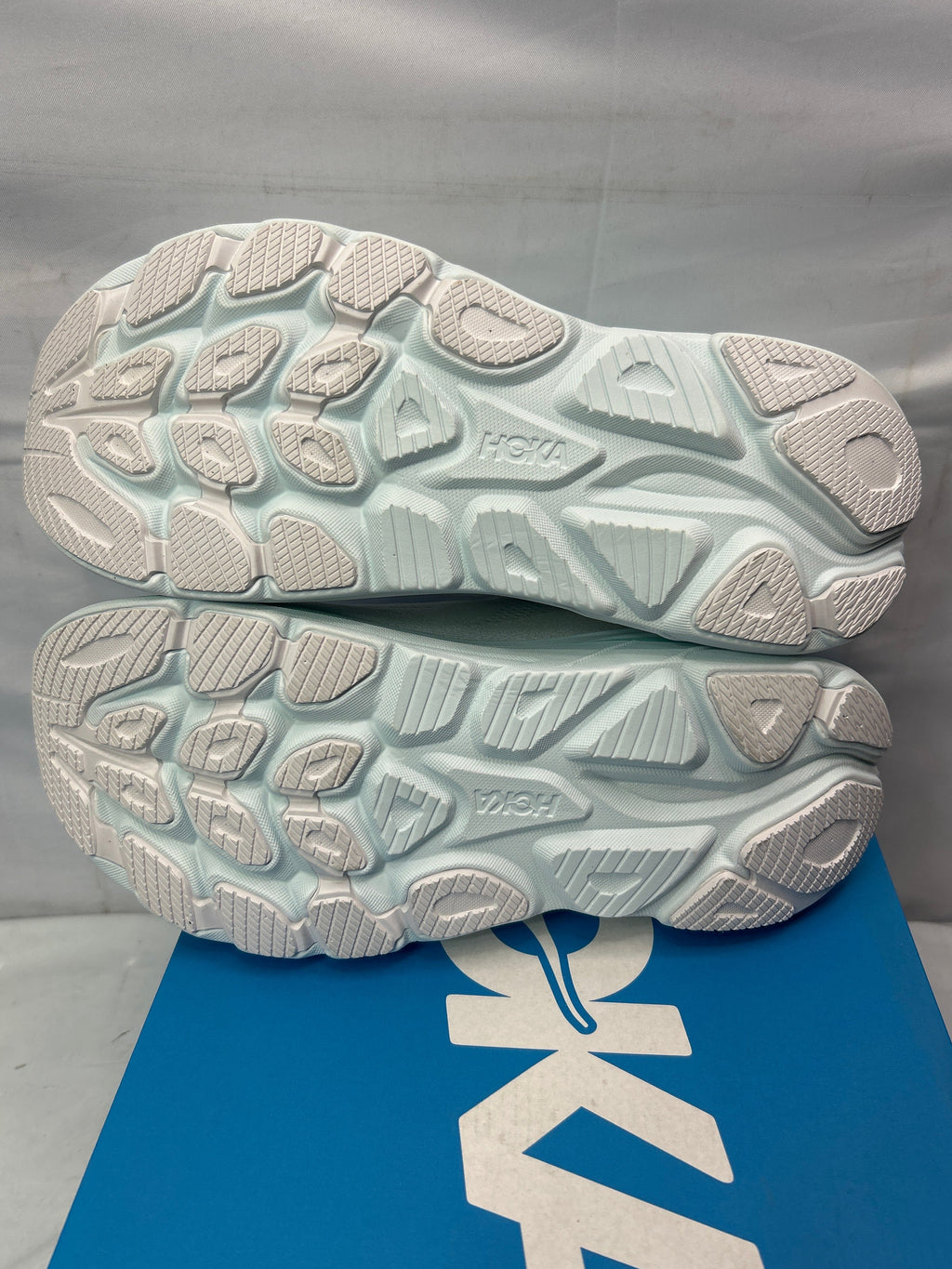 HOKA Women’s Clifton 10 WTCL Size 8.5B *New