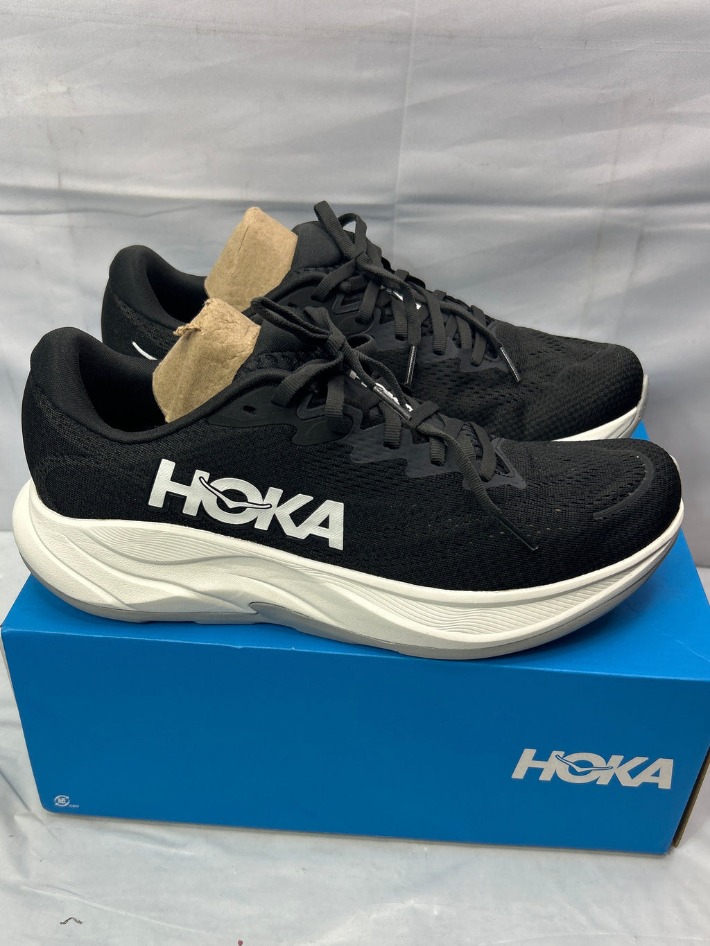 HOKA Men’s Rincon 4 BWHT Size 10D *Lightly Used*