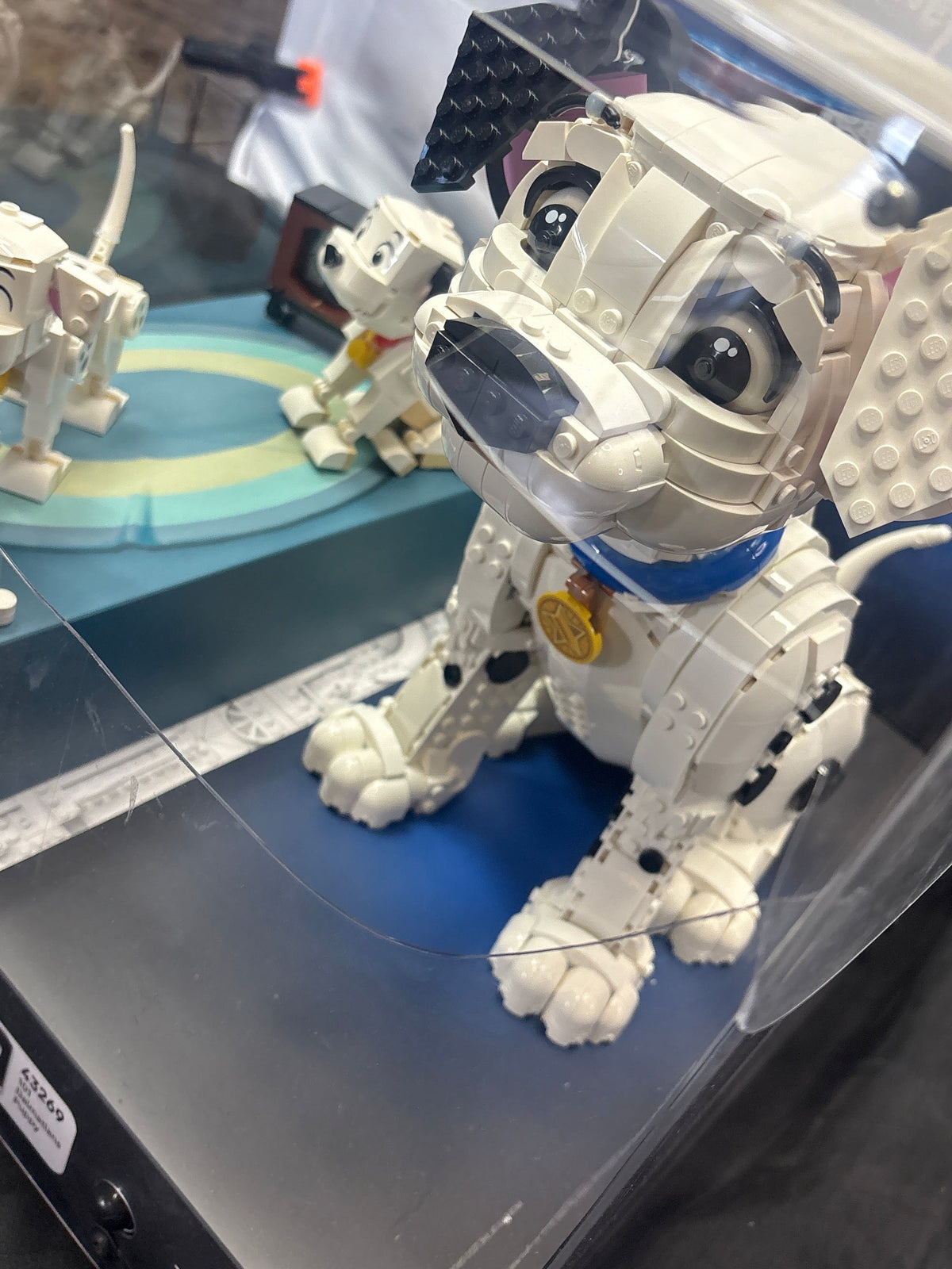 LEGO Disney 101 Dalmatians 43271 43269 Lighted Store Display *Damaged
